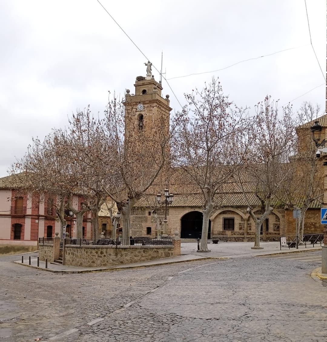 Calles y plazas del pueblo de Los Navalucillos. - Imagen 1